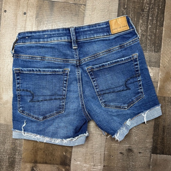 American Eagle Outfitters Midi Blue Jean Shorts Distressed Mid-Blue Wash size 2 - Picture 2 of 9